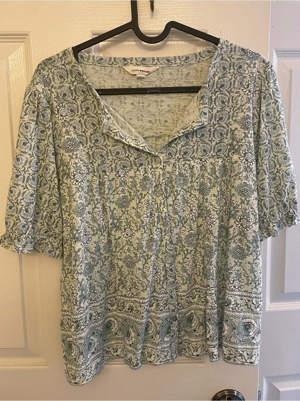 Lucky brand short sleeve green floral top size S, like new - Picture 1 of 3